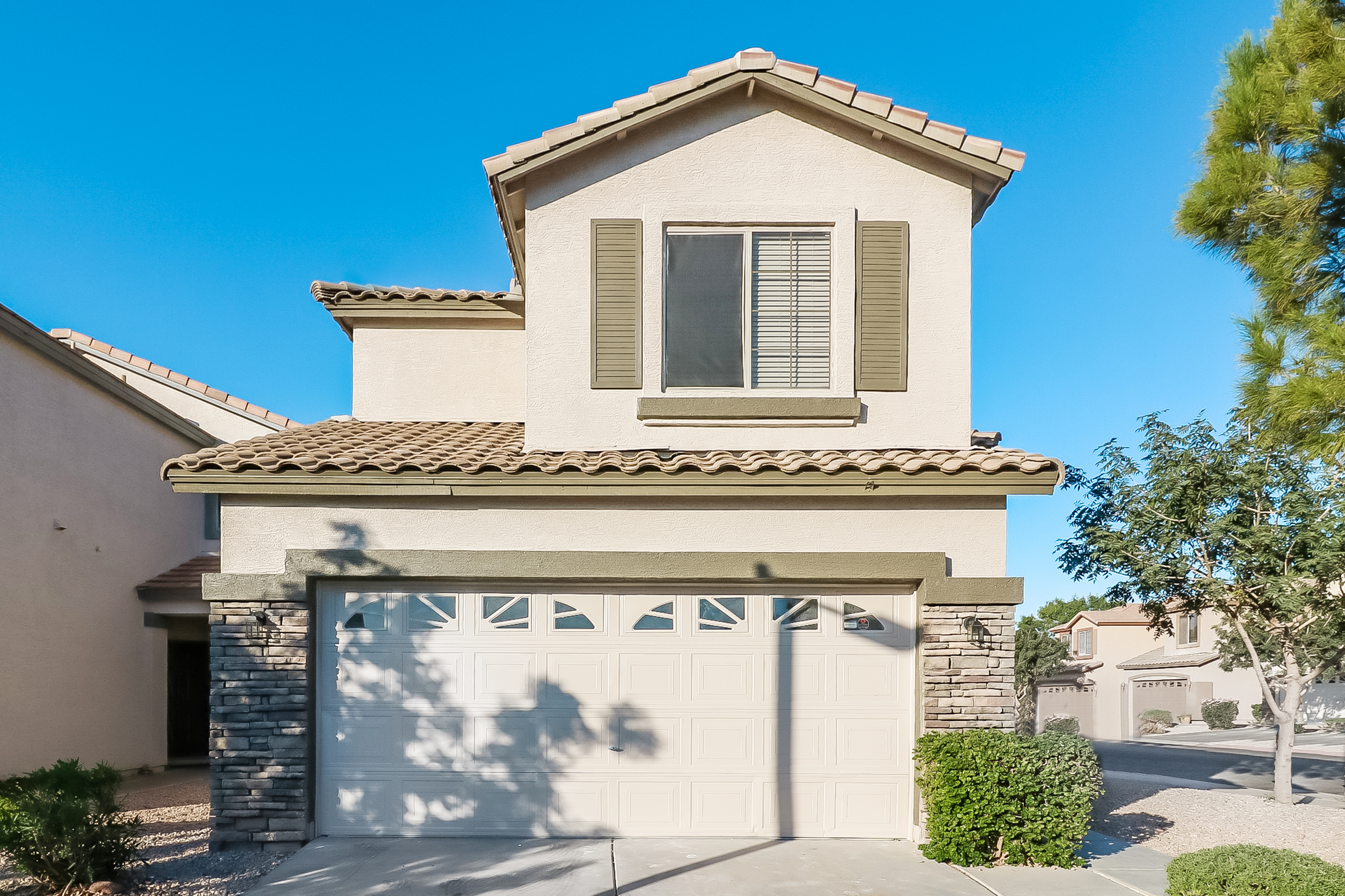 2064 N 30TH ST MESA, AZ 85213